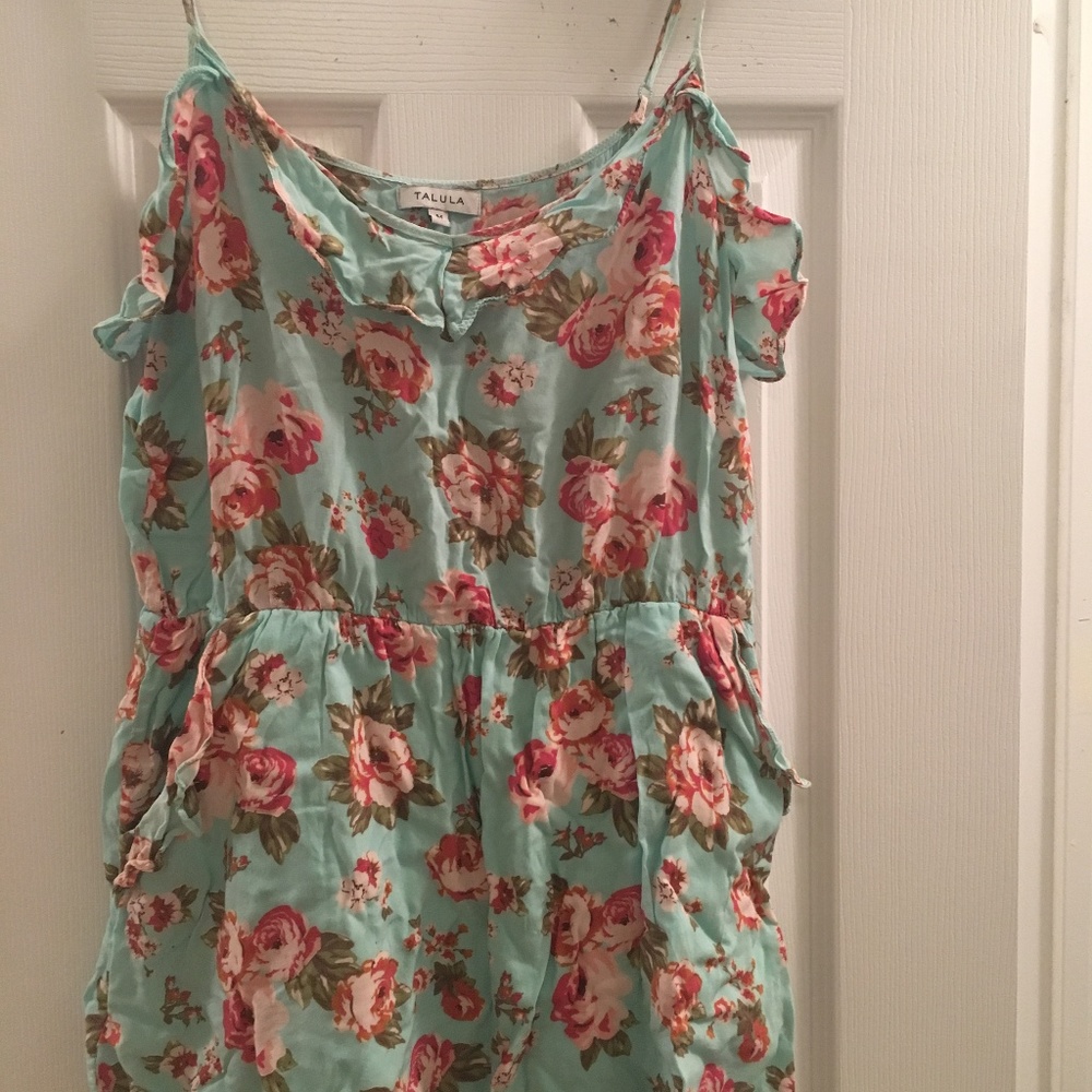Aritzia - Talula romper - xs